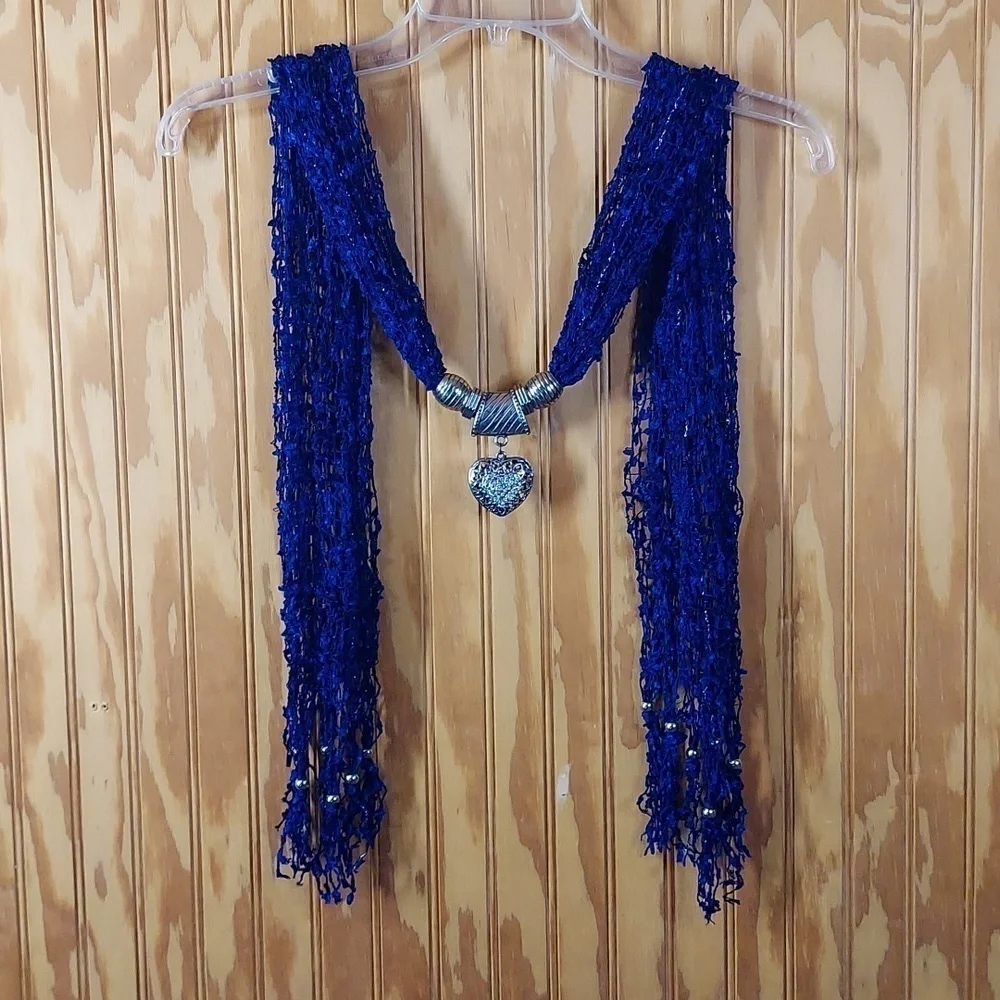 Scarf, belt